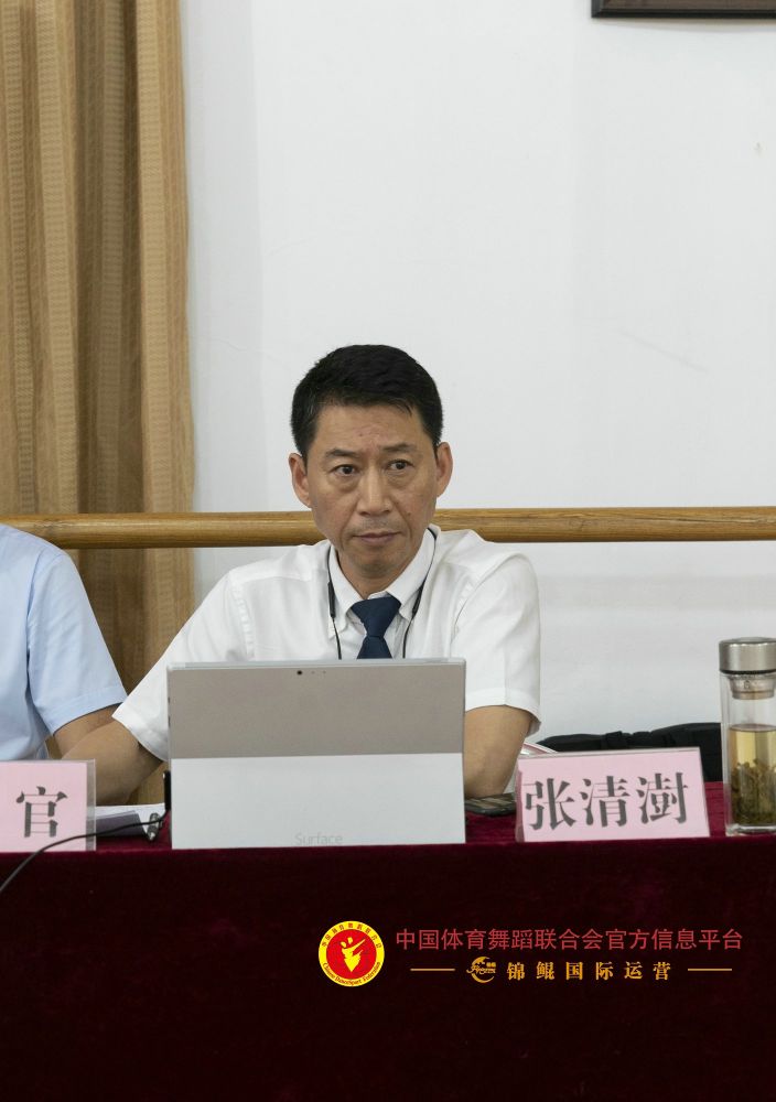 dccac53fff22a8a1d4f195e4293e2e58.jpg